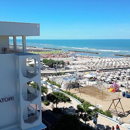 Ambasciatori Hotel - Beach Front -Breakfast Xxl & Brunch Until 12 30Pm Мисано Адриатико Екстериор снимка