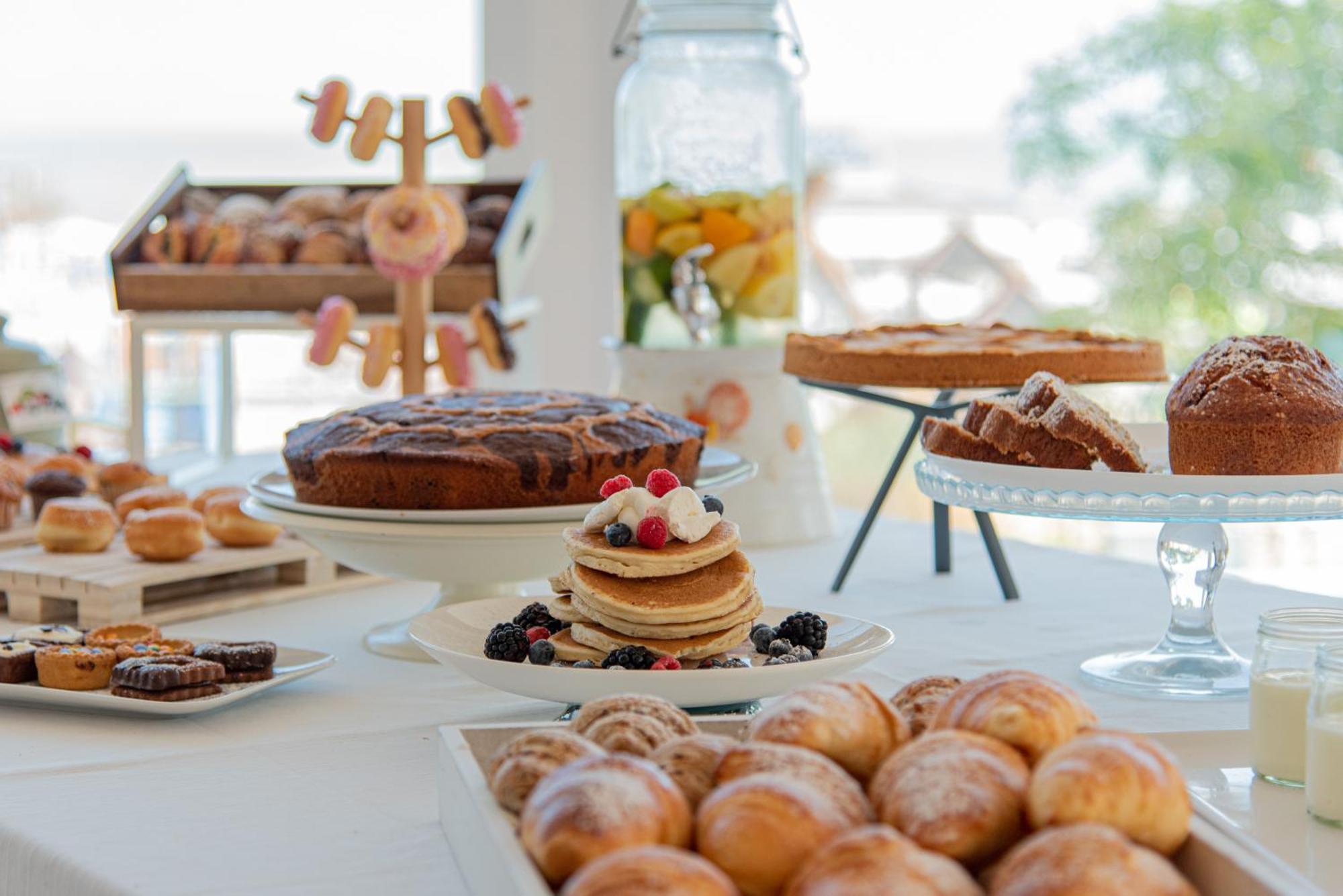 Ambasciatori Hotel - Beach Front -Breakfast Xxl & Brunch Until 12 30Pm Мисано Адриатико Екстериор снимка