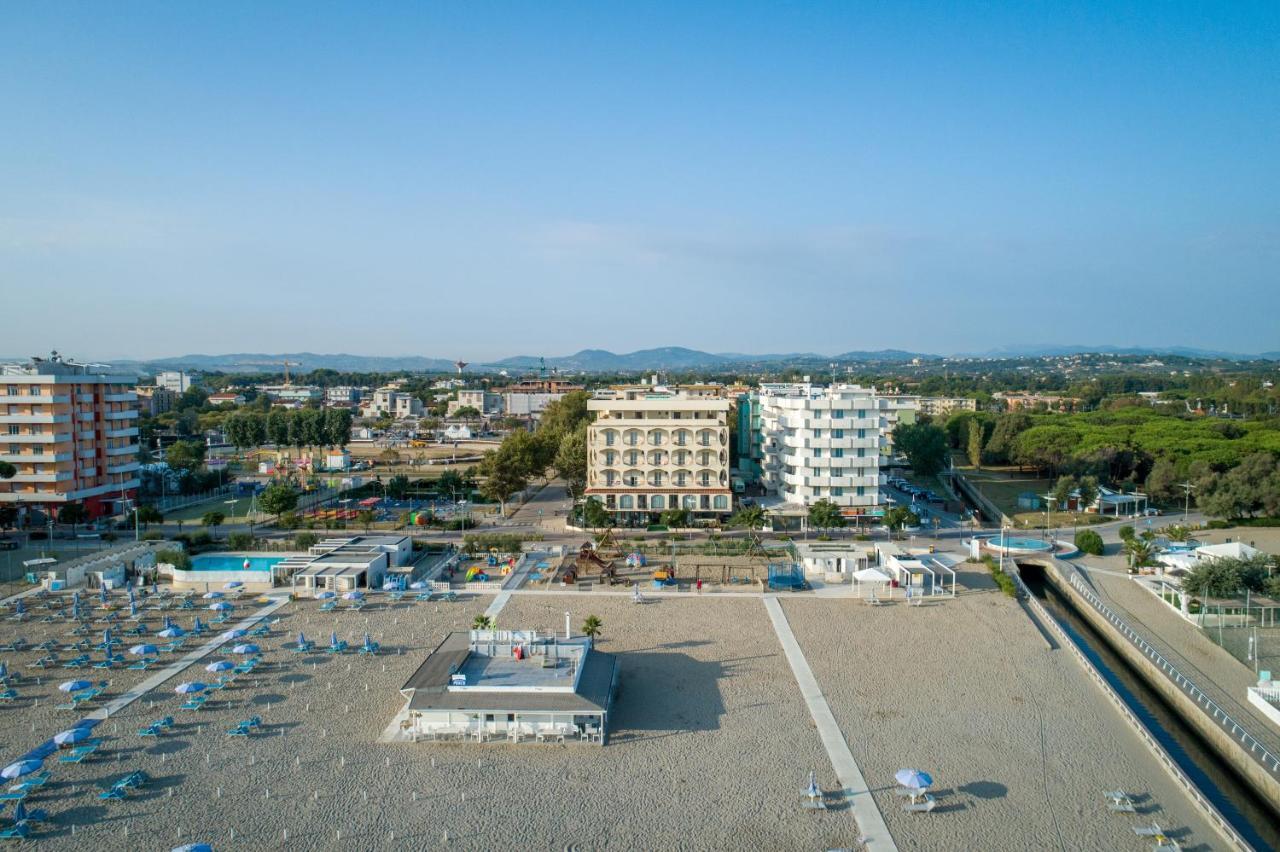 Ambasciatori Hotel - Beach Front -Breakfast Xxl & Brunch Until 12 30Pm Мисано Адриатико Екстериор снимка